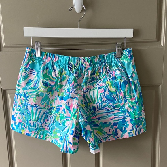 NWT Lilly Pulitzer ocean view shorts - Picture 2 of 3